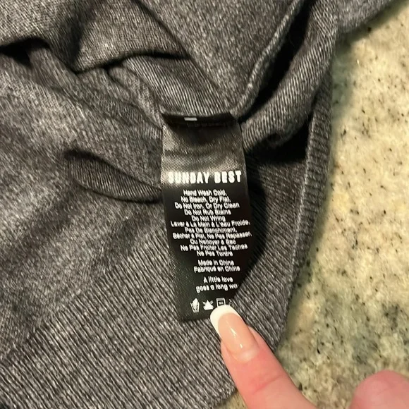 NWOT Artizia Sunday Best Abby Crewneck Wool Sweater Grey w/ Cherry detail Sz S - Picture 9 of 9